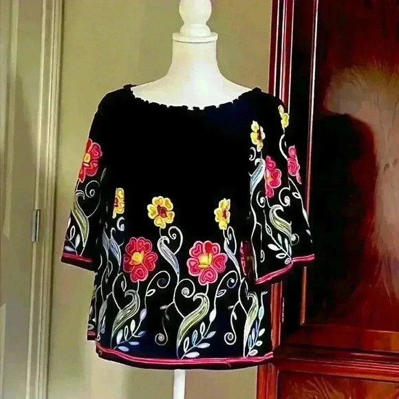 Radzoli ladies cotton embroidered top. Medium. Excellent condition. - Picture 3 of 11